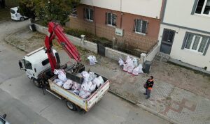 1-yilda-29-bin-ton-molozun-cevreyi-kirletmesi-onlendi-sHZFN2GM.jpg