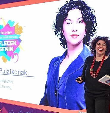 12-turkishwin-genc-kadin-kariyer-zirvesi-gerceklesti.jpg