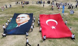 19-mayis-ataturku-anma-genclik-ve-spor-bayrami-burhaniyede-celenk-toreni-ve-kutlama-programi-6J5cC6Wt.jpg