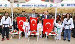 19-mayis-ataturku-anma-genclik-ve-spor-bayrami-menemende-toren-ve-etkinliklerle-kutlandi-aKgUWkLW.jpg