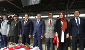 23-nisan-ulusal-egemenlik-ve-cocuk-bayrami-burhaniyede-cosku-ile-kutlandi-nvW5ACi3.jpg