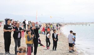 24-edremit-ucurtma-senligi-j8XPEKdd.jpg