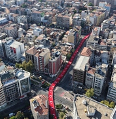 9 Eylül ruhu İzmir sokaklarında