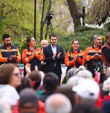ahmed-arif-parkinda-1-mayis-isci-bayrami-kutlandi.jpg