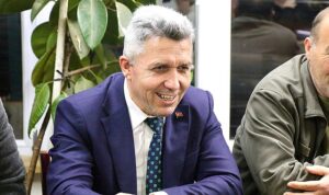 ak-parti-ve-cumhur-ittifaki-kandira-belediye-baskan-adayi-erol-olmez-kandirayi-seviyorum-FMKRy7Ez.jpg