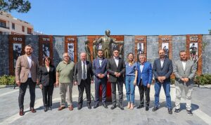 aliaga-belediye-baskani-serkan-acar-atamizin-aliagaya-gelisinin-90yil-donumu-kutlu-olsun-BMz3LsMV.jpg