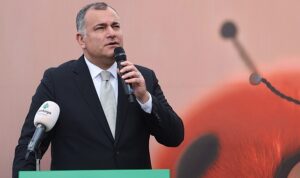 alper-tasdelen-piril-piril-basarili-ornek-bir-belediye-devrediyoruz-T6hmASu5.jpg