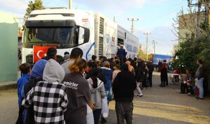 antalya-antalya-buyuksehir-belediyesinin-ramazan-ayi-boyunca-antalyanin-farkli-noktalarinda-verdigi-iftar-ikramlari-devam-edcjutYq.jpg