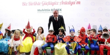 antalya-buyuksehir-belediye-baskani-muhittin-bocek-kres-sayisini-19a-cikartacak.jpg