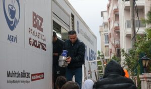 antalya-buyuksehir-belediye-baskani-muhittin-bocek-sel-bolgesinde-irkwgffS.jpg