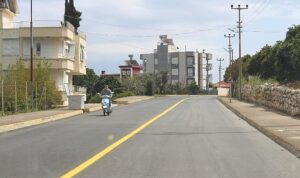 antalya-buyuksehir-belediyesi-yollari-guvenli-hale-getiriyor-6KGbgsLK.jpg