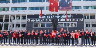 antalya-buyuksehirde-cumhuriyet-bayrami-kutlandi.jpg