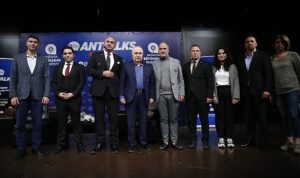 anttalksin-konugu-bedrettin-dalan-KqRH74lu.jpg