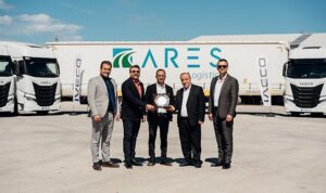 ares-logistics-50-adetlik-iveco-s-way-siparisinin-11-adetini-teslim-aldi-Aqx1VtDJ.jpg