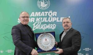 askfden-baskan-bilgine-tesekkur-plaketi-huc1IEWH.jpg
