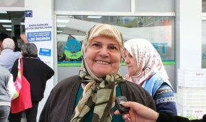 aydin-buyuksehir-belediye-baskani-ozlem-cercioglu-tarafindan-kent-genelinde-yasayan-260-binden-fazla-emekli-IE8wVOmw.jpg