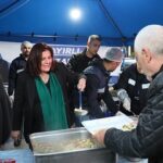 aydin-buyuksehir-belediyesi-ramazan-ayinda-kentin-bircok-noktasinda-duzenledigi-iftar-programlarina-devam-ediyor-bWifqJOL.jpg