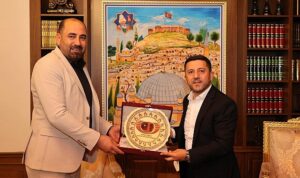 aymakli-belediye-baskani-harun-cekic-nevsehir-belediye-baskani-rasim-ariyi-ziyaret-ederek-yeni-gorevinden-L3mz33dZ.jpg