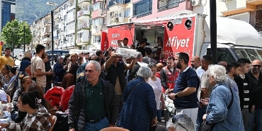 ayni-ali-ve-barbaros-mahalleli-yurttaslar-hidirellez-kahvaltisinda-bulustu.jpg