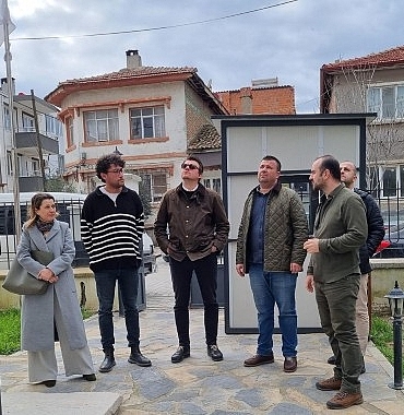 ayvalik-alan-baskanligi-ekibinden-burhaniye-kent-arsivine-ziyaret.jpg