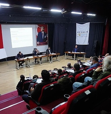 ayvalik-belediyesinin-2025-yili-faaliyet-raporu-oy-birligiyle-kabul-edildi.jpg