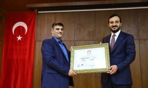 bagcilar-belediye-baskani-abdullah-ozdemir-mazbatasini-aldi-ErwxIVyc.jpg