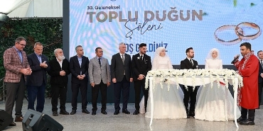 bagcilarda-8-cift-ticaret-bakani-omer-bolatin-sahitliginde-evlendi.jpg