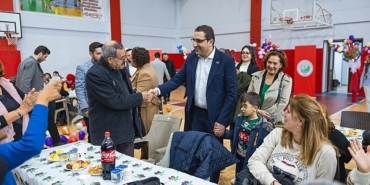 balcovada-engelsiz-yeni-yil-kutlamasi.jpg