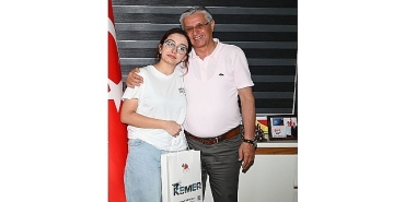 basarisini-baskan-topaloglu-ile-paylasti.jpg