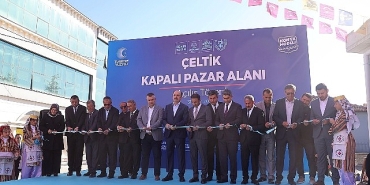 baskan-altay-102-milyon-lira-bedelle-celtike-kazandirilan-kapali-pazar-yerinin-acilisini-yapti.jpg