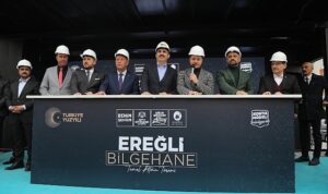 baskan-altay-ereglide-bilgehane-temeli-atti-emirgazi-ve-karapinarda-vatandaslarla-bulustu-X8uDvqnx.jpg