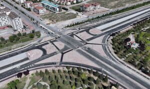 baskan-altay-firat-caddesi-koprulu-kavsaginin-ust-tarafi-da-hizmete-acildi-MlxM3bFu.jpg