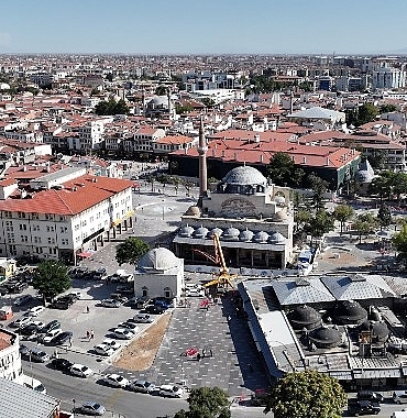 Başkan Altay: “Konya’nın Kalbi Olan Mevlana Caddesi’nı̇ Daha da Güzelleştiriyoruz”