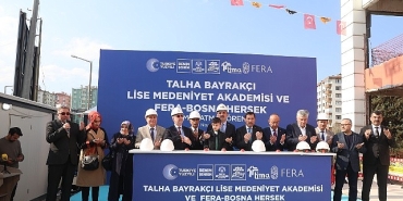 baskan-altay-talha-bayrakci-limanin-is-baslangicini-yaparak-bosna-hersek-feranin-temelini-atti.jpg