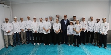 baskan-altay-yilin-son-gununde-hafizlik-ogrencileriyle-bir-araya-geldi.jpg