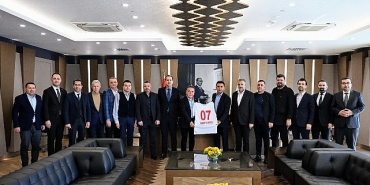 baskan-boceke-antalyasporun-yeni-yonetiminden-ziyaret.jpg