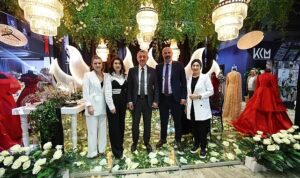 baskan-buyukakin-kocaeli-evlilik-fuarini-ziyaret-etti-C7ITLEmC.jpg