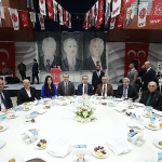 baskan-buyukakin-mhp-il-iftarina-katildi.jpg