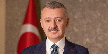 baskan-buyukakindan-yksye-girecek-ogrencilere-basari-mesaji.jpg