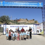 baskan-cercioglu-hayvanlari-koruma-gununde-minik-ogrencilere-can-dostlar-sevgisini-asiladi.jpg
