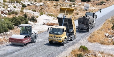 baskan-cercioglu-kirsal-mahallelerde-yol-yenileme-calismalarini-surduruyor.jpg