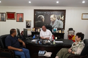 baskan-cicek-muhtarlar-dernegini-agirladi.jpg