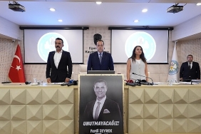 baskan-dutlulu-ile-ilk-meclis-ferdi-zeyreki-anarak-basladi.jpg