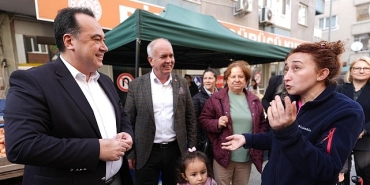 baskan-dutlulu-karakoy-pazarinda-esnafi-dinledi.jpg