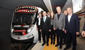 baskan-enginden-narlidere-metrosu-tesekkuru-BtYs8d8D.jpg