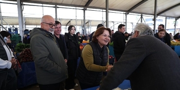 baskan-hatice-gencay-pazar-esnafinin-yaninda.jpg
