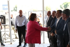 baskan-hatice-gencay-yalikoy-halkini-dinledi.jpg