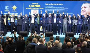 baskan-ibrahim-sandikciyla-yola-devam-ZiaWr4N6.jpg