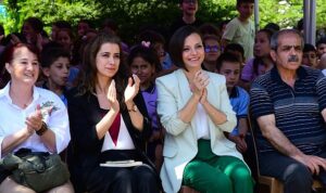 baskan-kinay-cocuklardan-soz-aldi-okumaktan-ve-yazmaktan-vazgecmeyin-qrCGeTci.jpg
