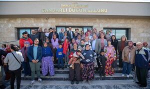 baskan-kirgoz-candarlida-dugun-salonu-acilisi-gerceklestirdi-aFiAzHJO.jpg
